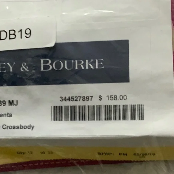 Dooney & Bourke Pebbled Leather Milly Crossbody Wallet/Bag NWT - Picture 7 of 7